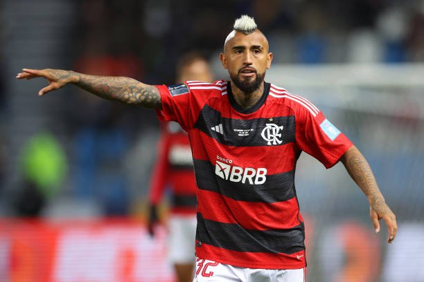 Flamengo tem custo anual milionário com Vidal