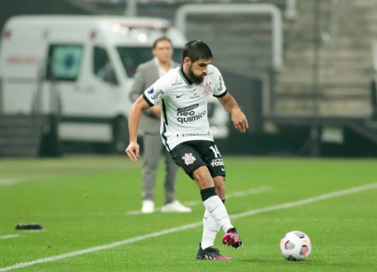 Internacional quer Bruno Méndez, do Corinthians