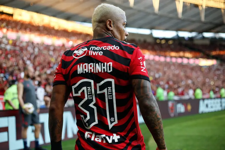 Vitor Pereira quer que jogador do Flamengo seja negociado