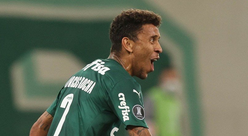 Marcos Rocha, do Palmeiras, comemorando gol.