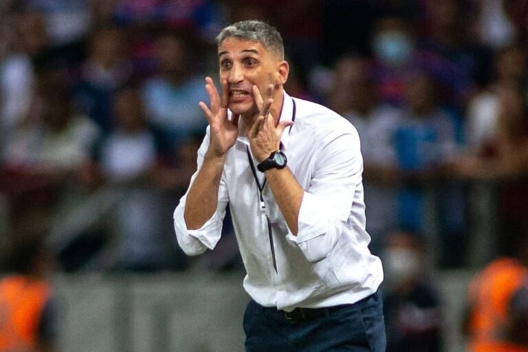 Jornal argentino cita Vojvoda e Jorge Jesus como alvos do Flamengo