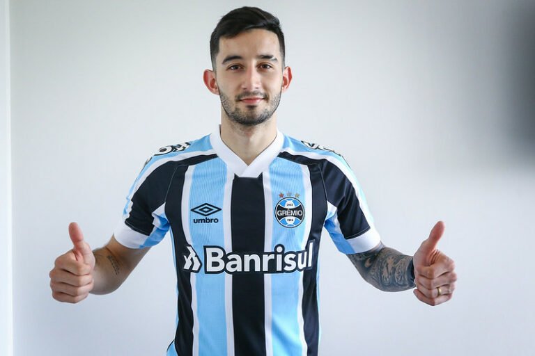 Grêmio é punido na FIFA com tranferban e ficará sem contratar jogadores até pagar dívida por Villasanti