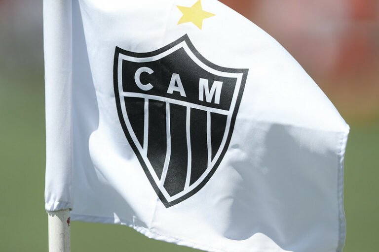 Provável investidor segue a procura de recursos para comprar SAF do Atlético-MG, afirma jornalista