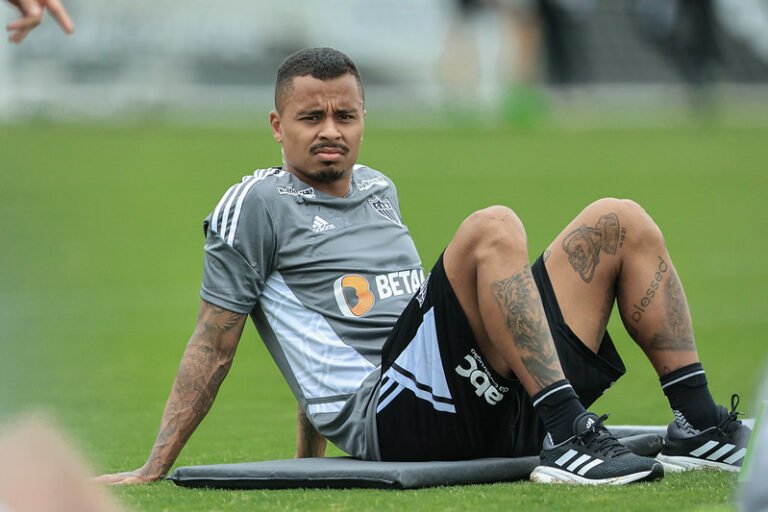 Palmeiras tem Allan como objetivo, mas vê negociações complicadas com o Atlético-MG