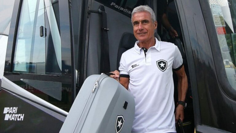 Botafogo decide permanência de Luís Castro após reunião