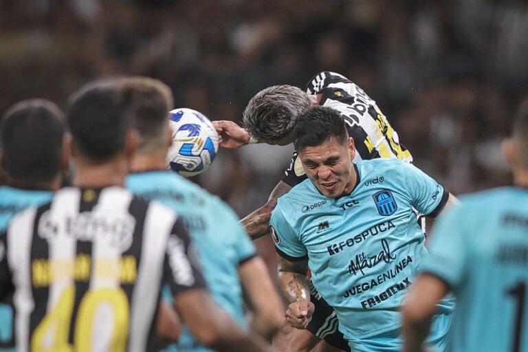 Conmebol multa Carabobo por insultos racistas contra jogadores do Atlético-MG