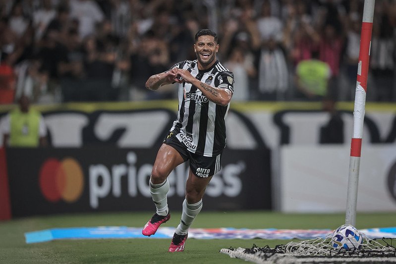 Hulk comenta ‘bronca’ de Coudet no intervalo e fala sobre gols perdidos