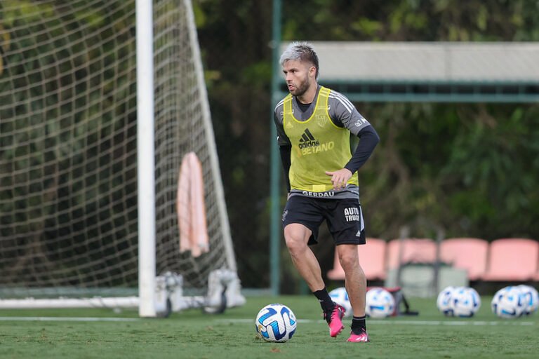 Sem espaço no Atlético-MG, Sasha desperta interesse do Vasco