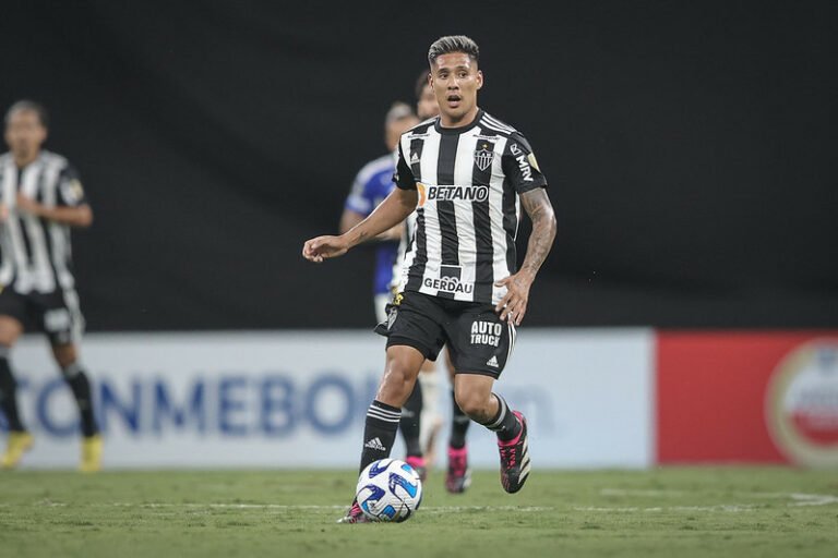 Jogadores do Atlético-MG exaltam Massa Atleticana e Zaracho agradece carinho da torcida