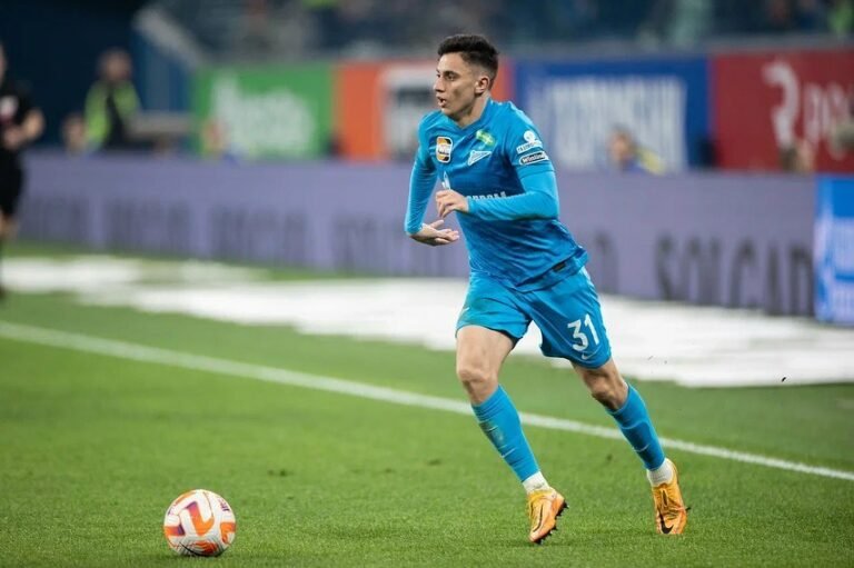 Gustavo Mantuan será negociado em definitivo ao Zenit e não retornará ao Corinthians