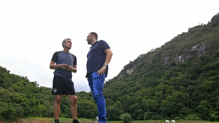 André Mazzuco explica permanência de Luís Castro no Botafogo mesmo pressionado