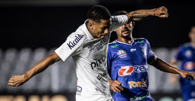 Odair despista sobre Ângelo no Flamengo e pede foco no Santos