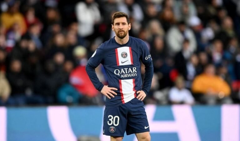 Messi é vaiado por torcedores antes de derrota do PSG