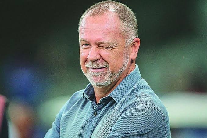 Jornal espanhol confunde e diz que Mano Menezes é técnico da seleção brasileira
