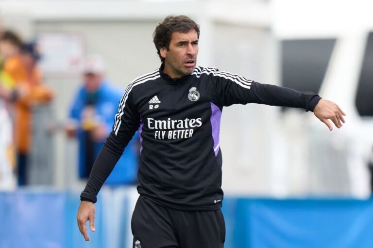 Raúl se torna favorito para comandar o Real Madrid na próxima temporada