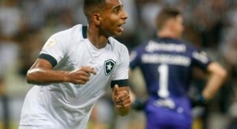 Athletico Paranaense negocia a contratação de Victor Sá, do Botafogo 