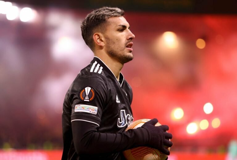 Juventus não deve exercer opção de compra por Paredes
