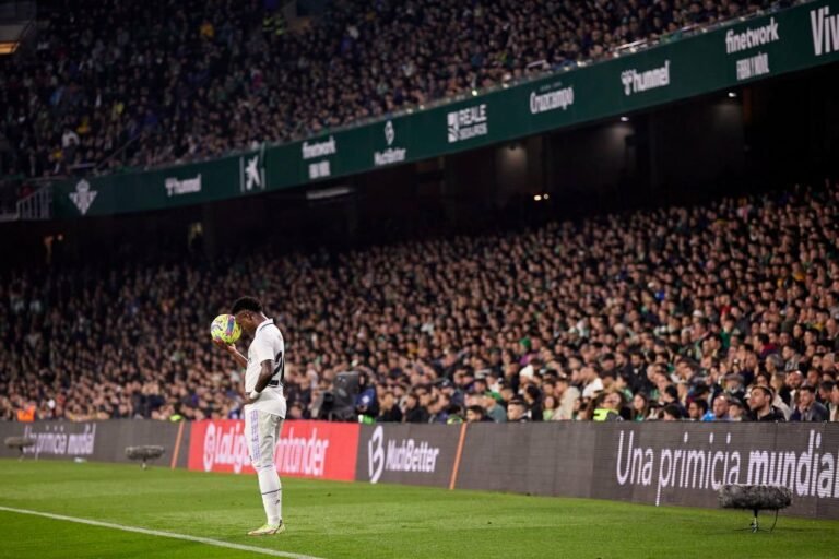 Vini Jr está ‘irritando’ alguns companheiros de Real Madrid, diz jornal