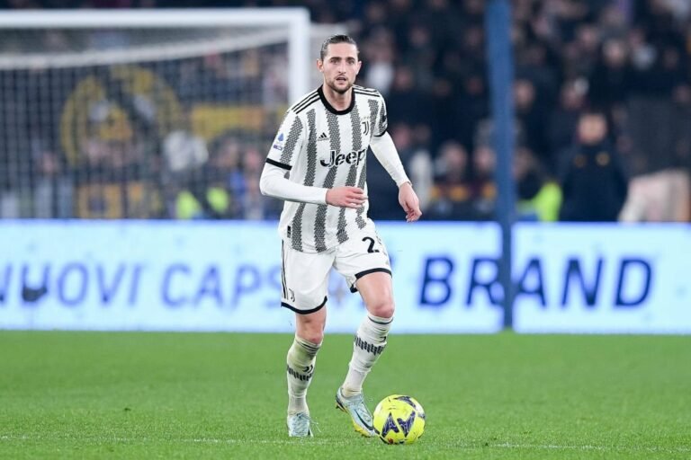 Manchester United voltará a fazer propostas por Rabiot