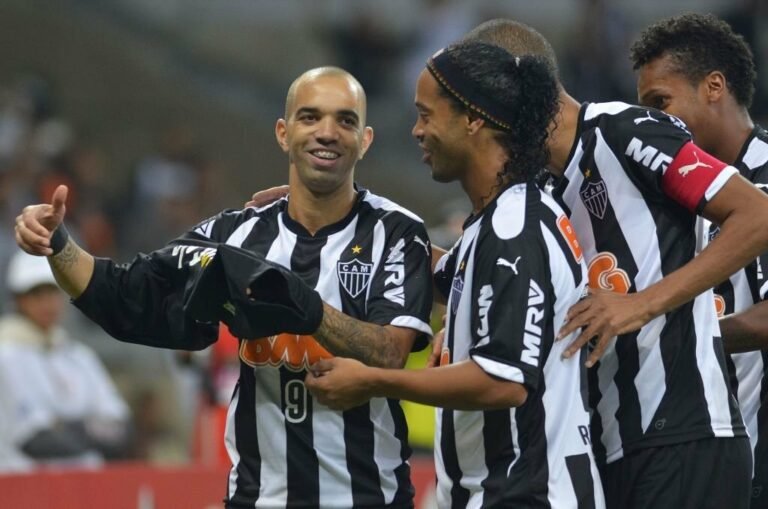 Diego Tardelli relembra histórias com Ronaldinho Gaúcho na conquista da Libertadores 2013
