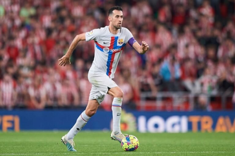 Barcelona oferece renovação para Busquets, mas futuro do espanhol é incerto