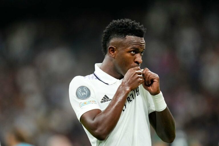 Vinicius Jr recusa camisa 7 do Real Madrid, afirma jornalista