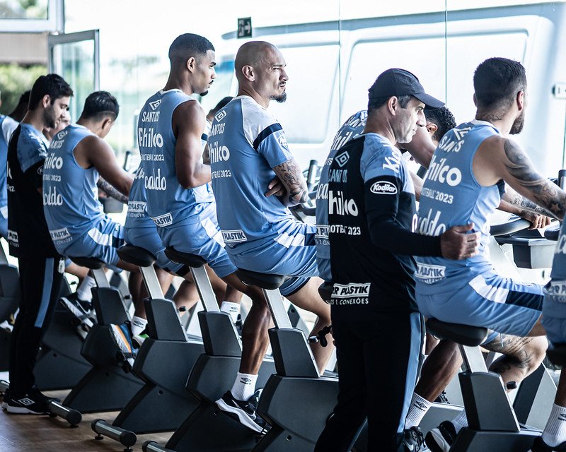 Hellmann vê Departamento Médico encher novamente no Santos