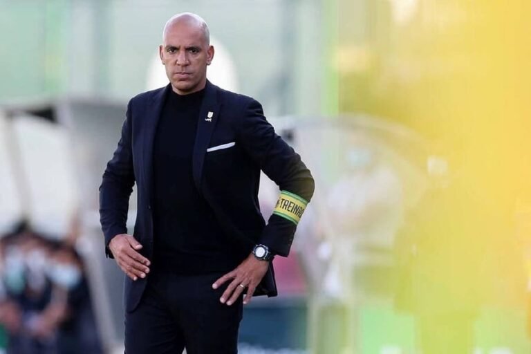 Possível novo treinador do Cruzeiro recusou dois brasileiros antes de fechar com a Raposa