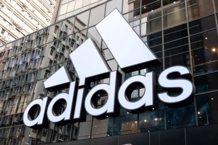 Clubes que têm Adidas como fornecedora terão camisas mais caras a partir de junho
