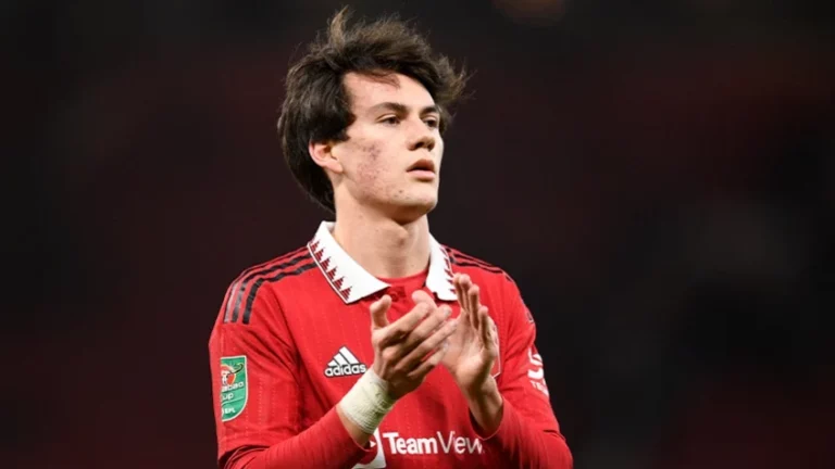 Alvo de Botafogo e Flamengo, Facundo Pellistri deve ser emprestado pelo Manchester United