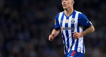 Flamengo se acerta com Matheus Uribe, mas espera decisão familiar para concretizar acordo