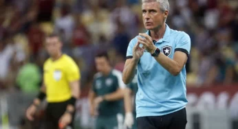 Luís Castro diz não se preocupar por balançar no cargo de treinador no Botafogo
