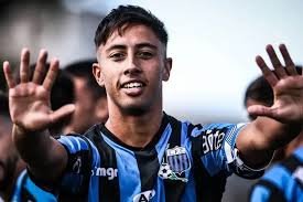 Barcelona se interessa por joia na mira do Flamengo