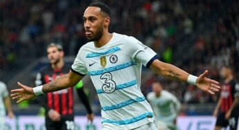 Aubameyang se oferece para atuar no Barcelona por salário simbólico