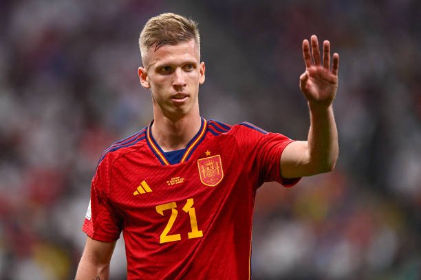 Barcelona pede para meia espanhol não renovar e planeja proposta