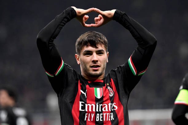 Arteta pede contratação e Arsenal monitora meia do Real Madrid