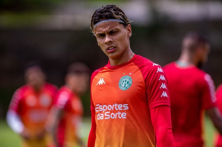 Flamengo mantém percentual e lucra com venda de Richard Rios ao Palmeiras