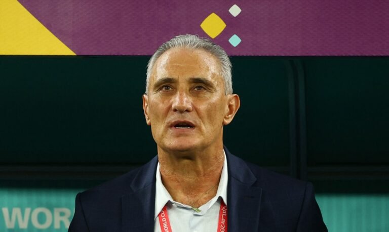 Tite recebeu sondagem do Chelsea após eliminação na Copa do Mundo
