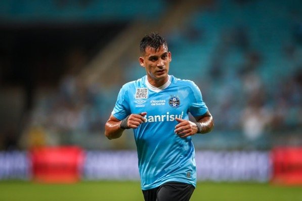 Fluminense faz sondagem pelo meia do Grêmio