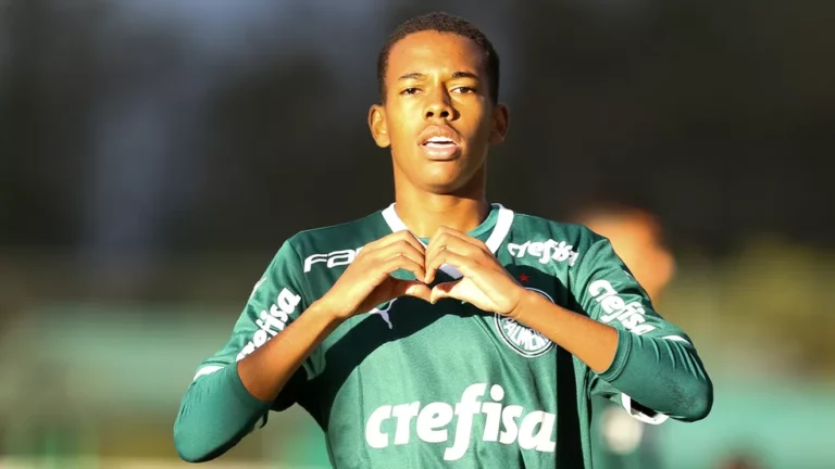 Joia do Palmeiras terá maior multa milionária em contrato