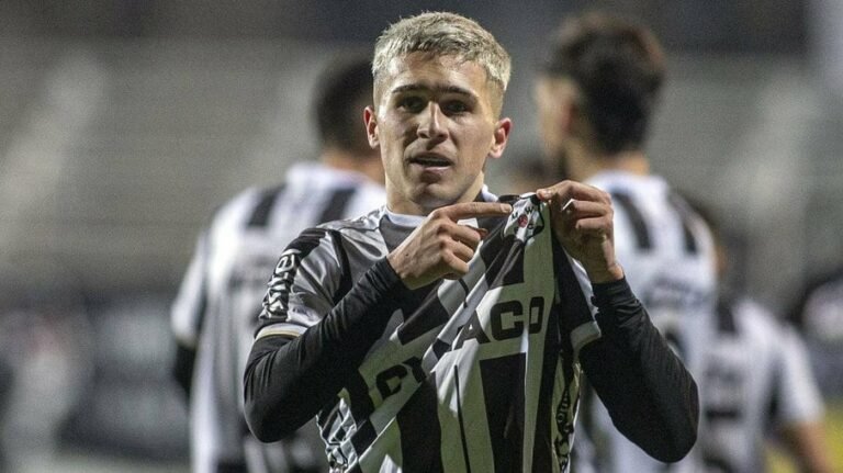 Diego Hernández confirma acerto com Botafogo e elogia: “Grande equipe”