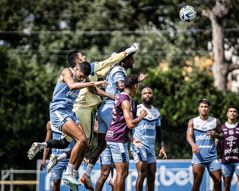 Sem reforços, Santos embarca para Bolívia, para estreia na Sul-Americana