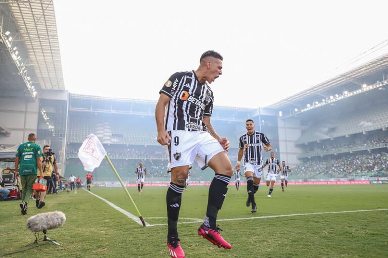 Insatisfeito com gramado do Mineirão, Atlético estuda retorno ao Independência no Brasileirão