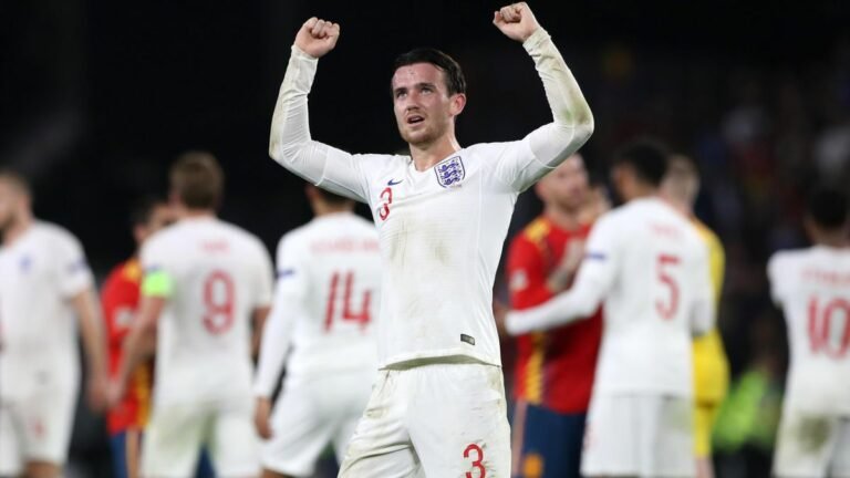 Chelsea acerta renovação de contrato de Ben Chilwell