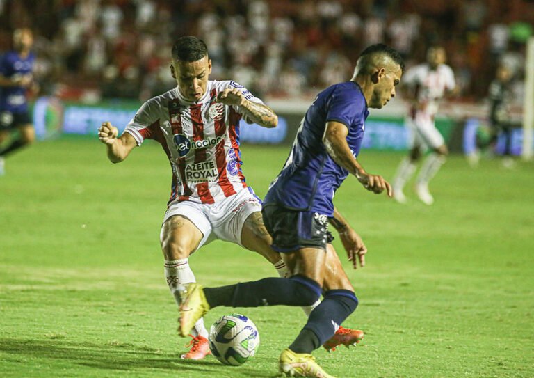 Náutico vence Cruzeiro e larga em vantagem no duelo pela Copa do Brasil