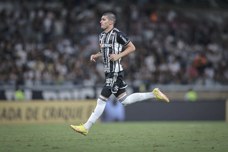 Sem espaço com Felipão, Isaac entra na mira de clube da Premier League