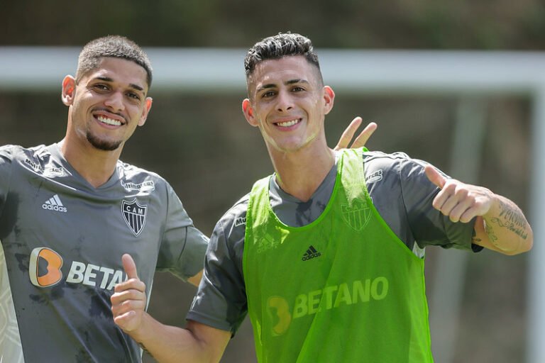 Sem Pavón e com Vargas, Atlético-MG anuncia lista de relacionados para duelo pela Libertadores