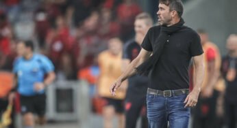 Eduardo Coudet é expulso após o fim de Athletico e Atlético, pela Libertadores