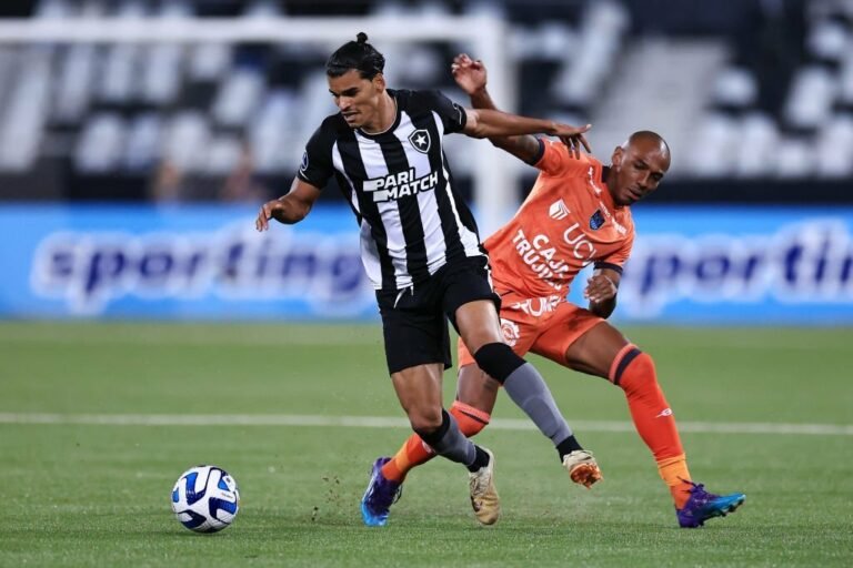 Danilo Barbosa comenta sobre “disputa” no meio-campo do Botafogo