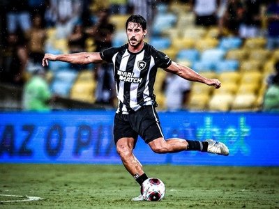 Gabriel Pires não será relacionado novamente pelo Botafogo na Copa do Brasil